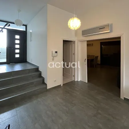 Vila Casa Mas Nou 44 *