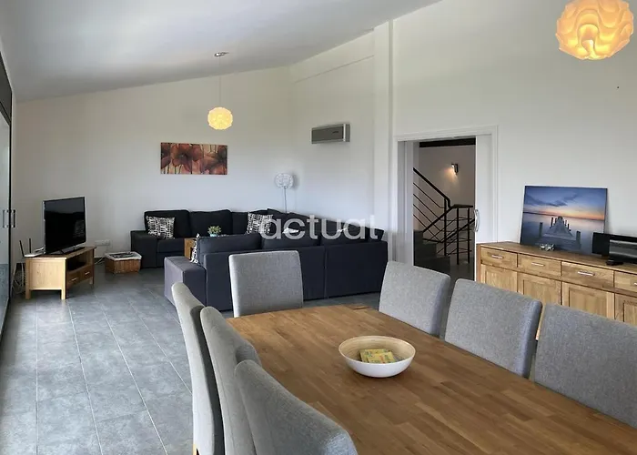 Vila Casa Mas Nou 44 *